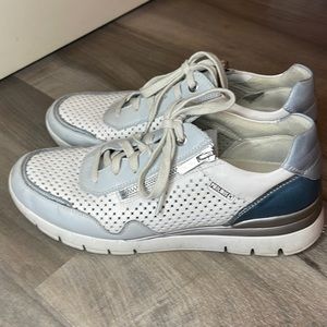 COPY - Pikolinos leather sneaker. Size 40/ or US 9.